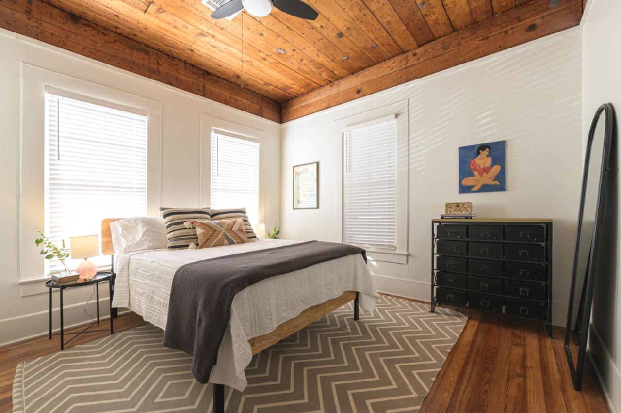 Restored 1930S Uptown Bungalow 2 Min. To Magnolia Waco Exterior foto